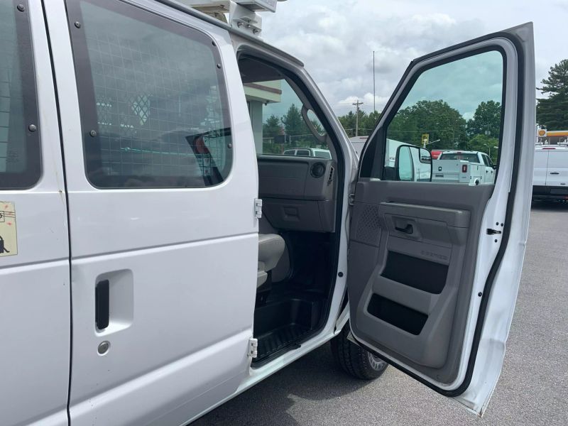Used 2012 Ford E-350 - photo 21