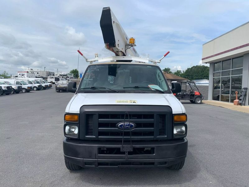Used 2012 Ford E-350 - photo 5