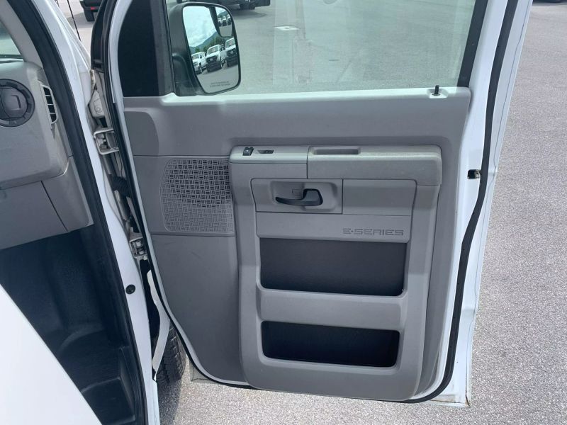 Used 2012 Ford E-350 - photo 22