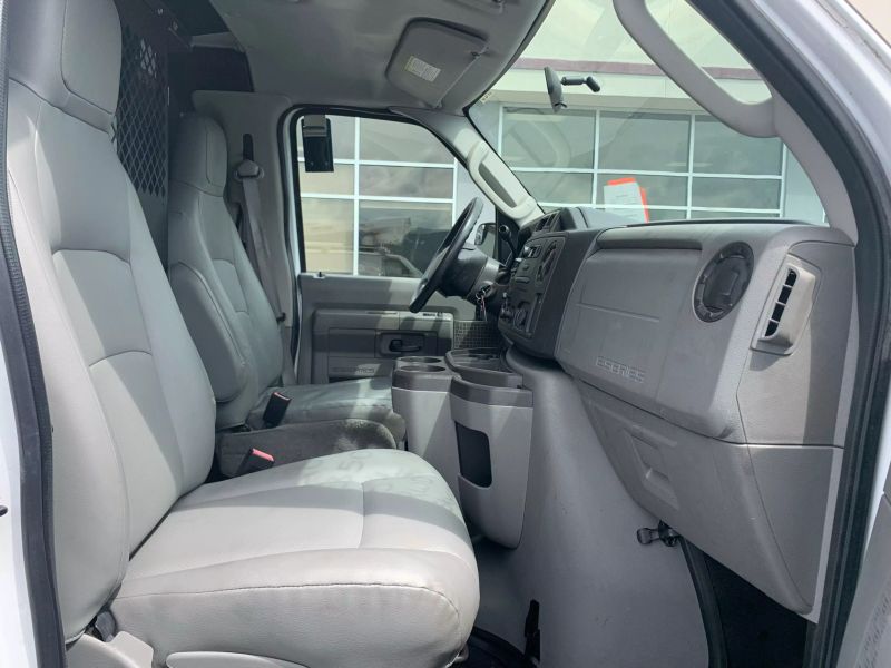 Used 2012 Ford E-350 - photo 23
