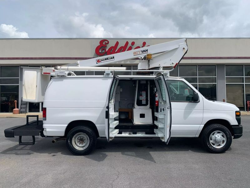 Used 2012 Ford E-350 - photo 24