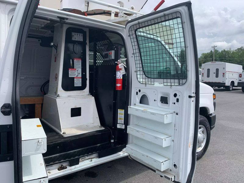 Used 2012 Ford E-350 - photo 25