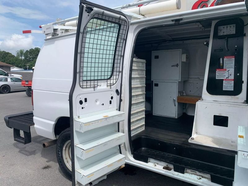 Used 2012 Ford E-350 - photo 26
