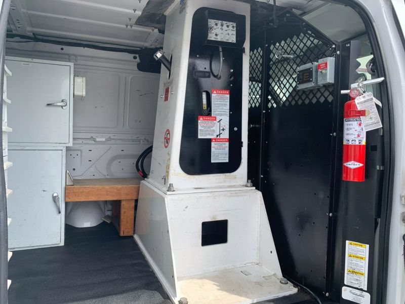 Used 2012 Ford E-350 - photo 28