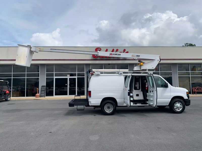 Used 2012 Ford E-350 - photo 41