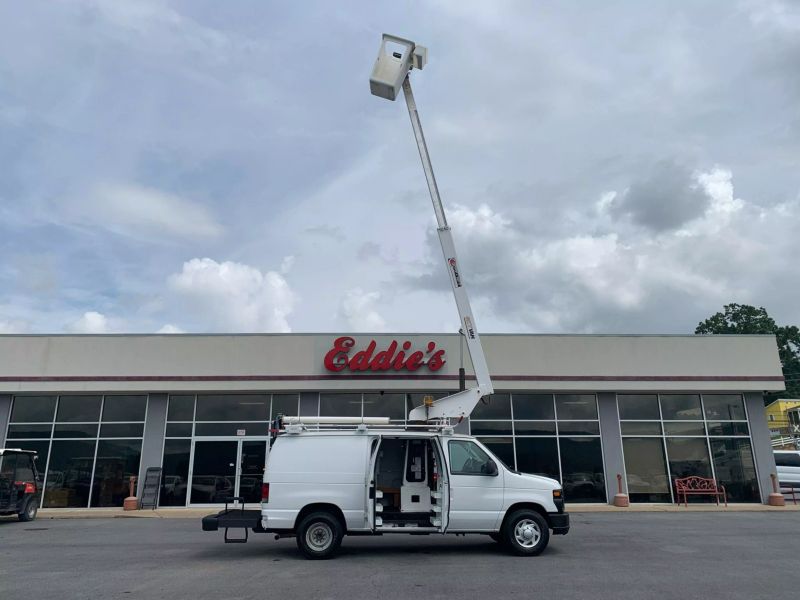 Used 2012 Ford E-350 - photo 42