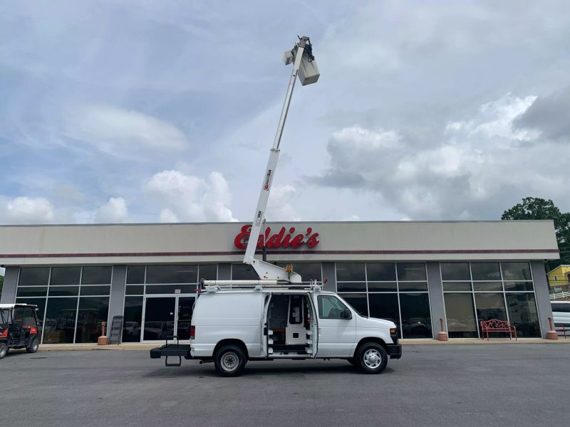 Used 2012 Ford E-350 - photo 43
