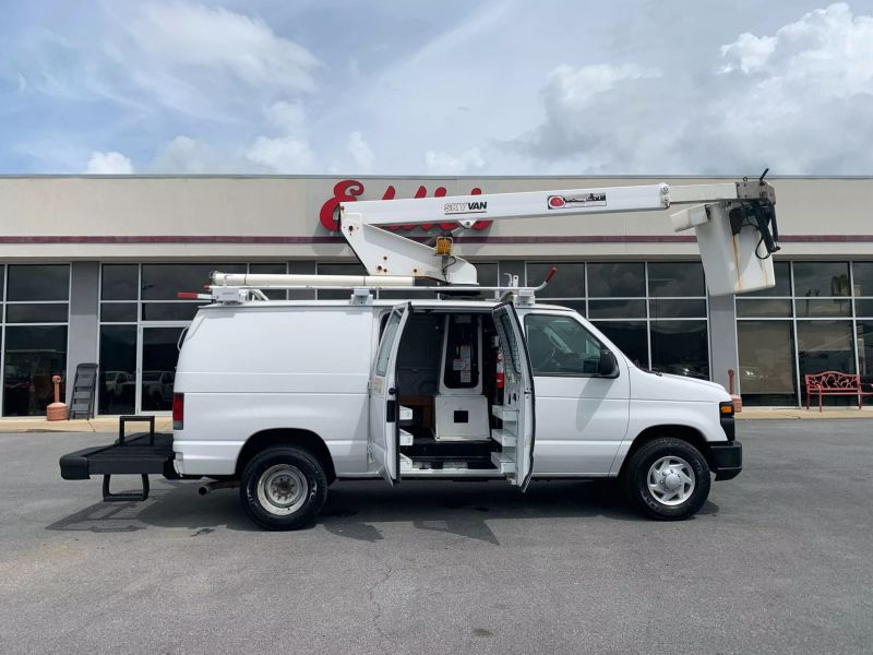 Used 2012 Ford E-350 - photo 45