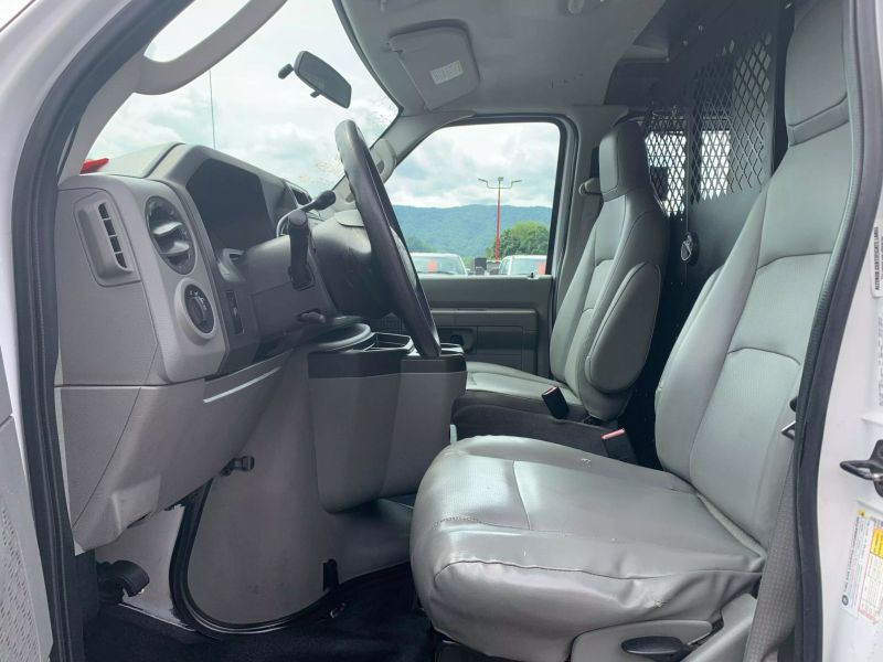 Used 2012 Ford E-350 - photo 11