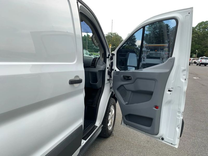 Used 2015 Ford Transit 250 - photo 25