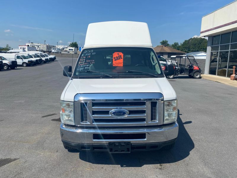 Used 2013 Ford E-350 - photo 5