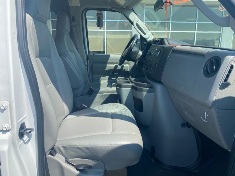 Used 2013 Ford E-350 - photo 24