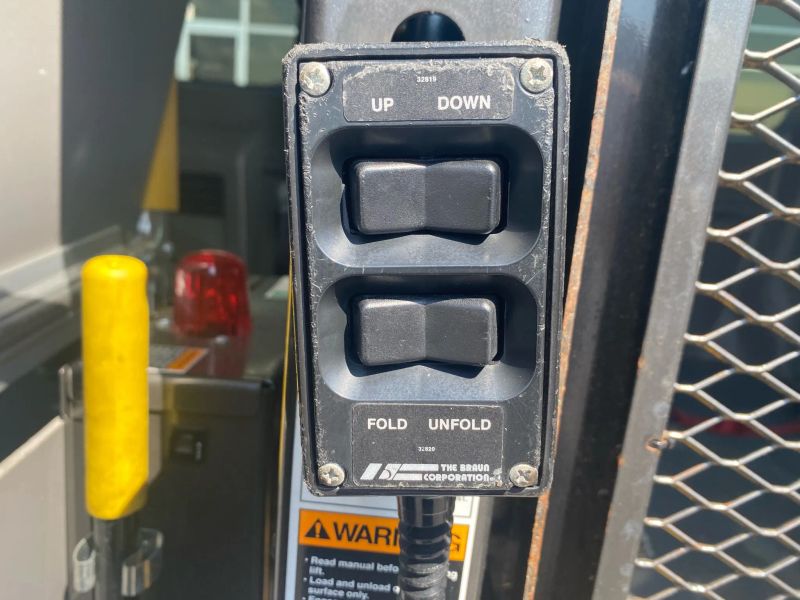 Used 2013 Ford E-350 - photo 26