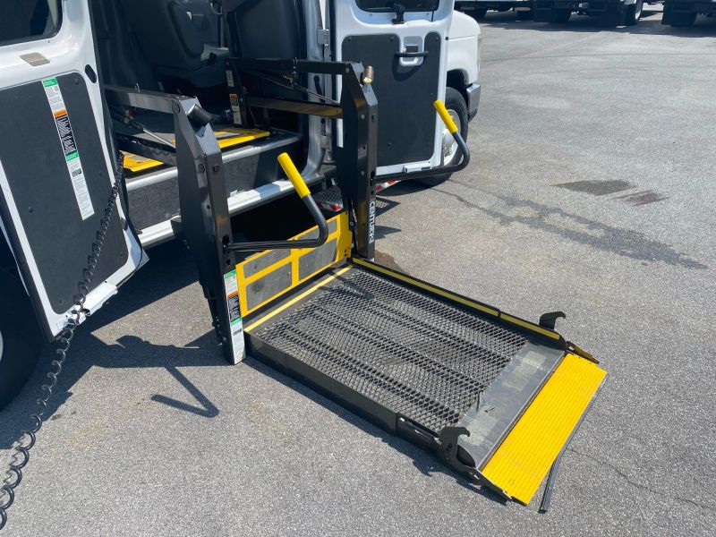 Used 2013 Ford E-350 - photo 28