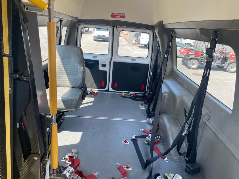 Used 2013 Ford E-350 - photo 30