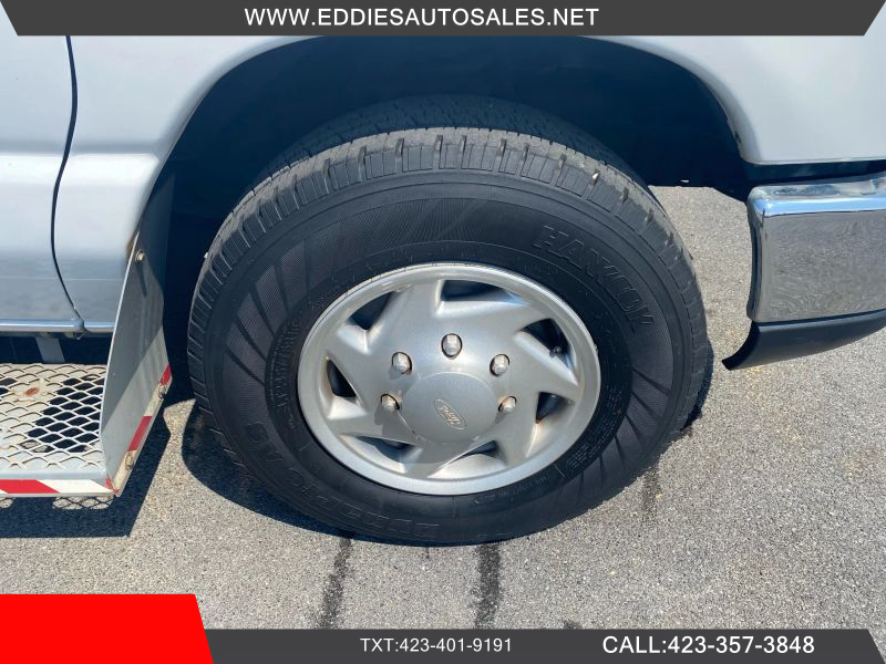 Used 2013 Ford E-350 - photo 33