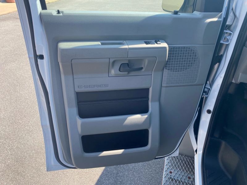 Used 2013 Ford E-350 - photo 12