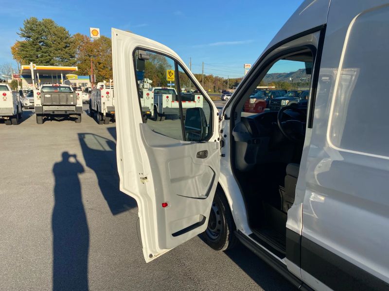 Used 2015 Ford Transit 250 - photo 10