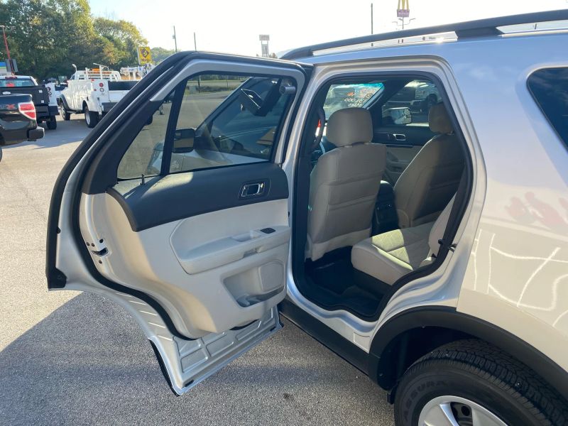 Used 2013 Ford Explorer - photo 24