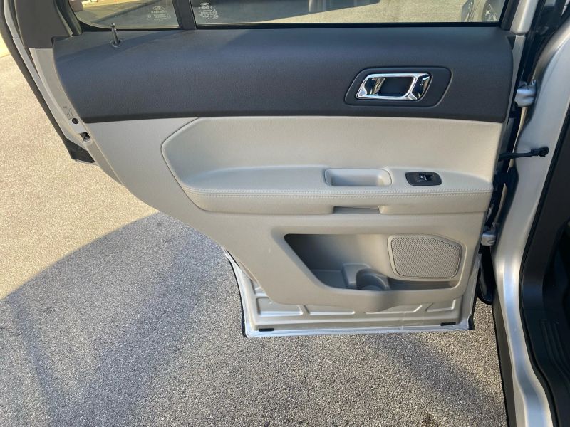 Used 2013 Ford Explorer - photo 25