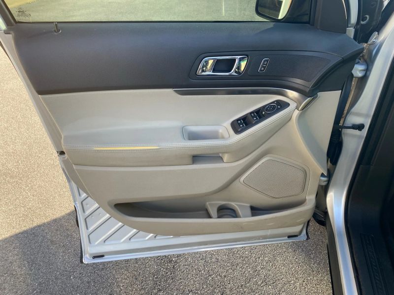 Used 2013 Ford Explorer - photo 10