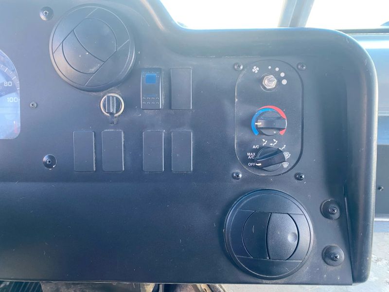 Used 2012 Ford E-350 - photo 14