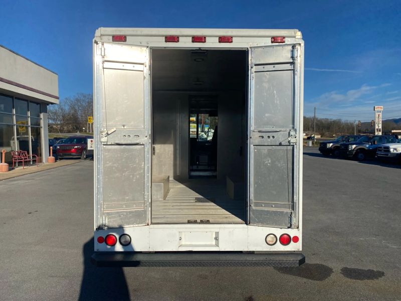Used 2012 Ford E-350 - photo 20