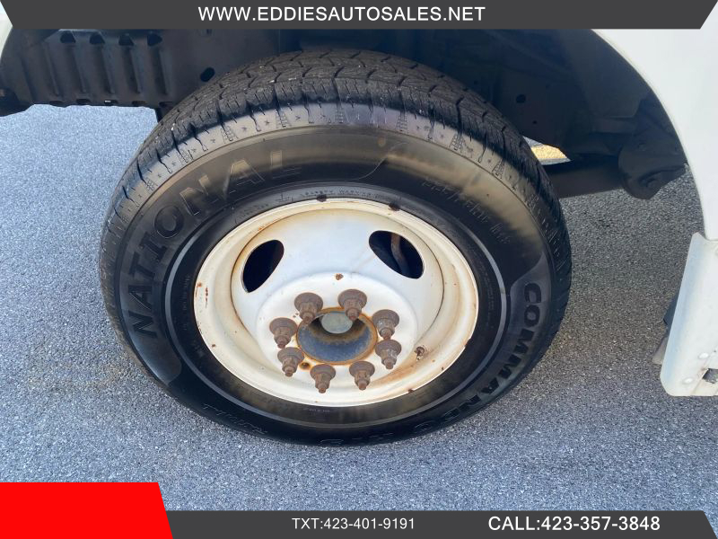 Used 2012 Ford E-350 - photo 24