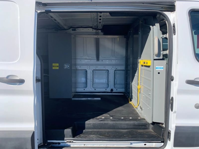 Used 2017 Ford Transit 250 - photo 27