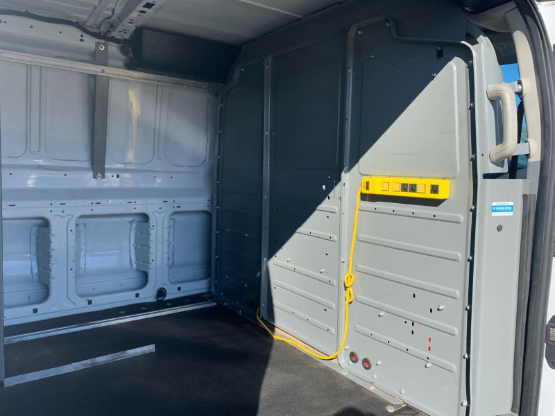 Used 2017 Ford Transit 250 - photo 28