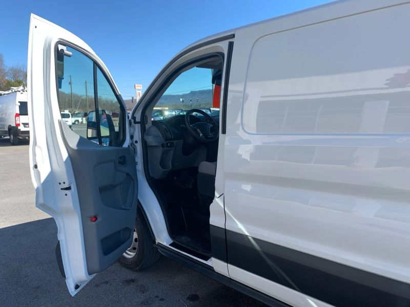 Used 2017 Ford Transit 250 - photo 9