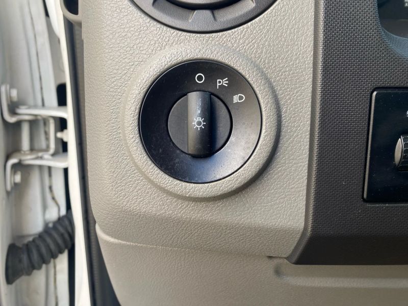 Used 2014 Ford E-350 - photo 16