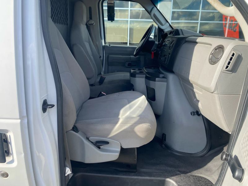 Used 2014 Ford E-350 - photo 19