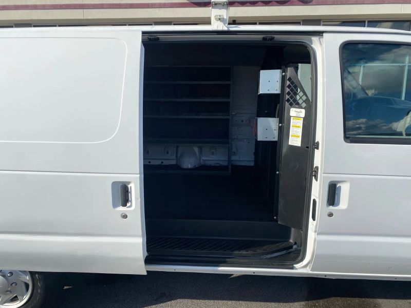 Used 2014 Ford E-350 - photo 20