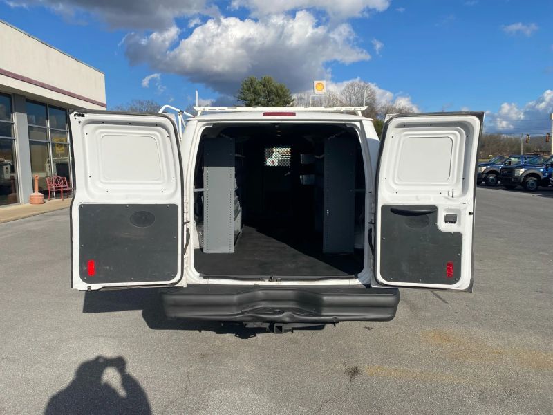 Used 2014 Ford E-350 - photo 23