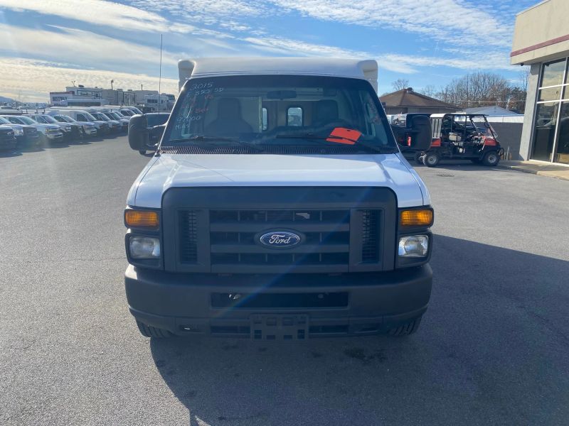 Used 2015 Ford E-350 - photo 2