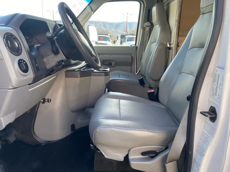 Used 2015 Ford E-350 - photo 11