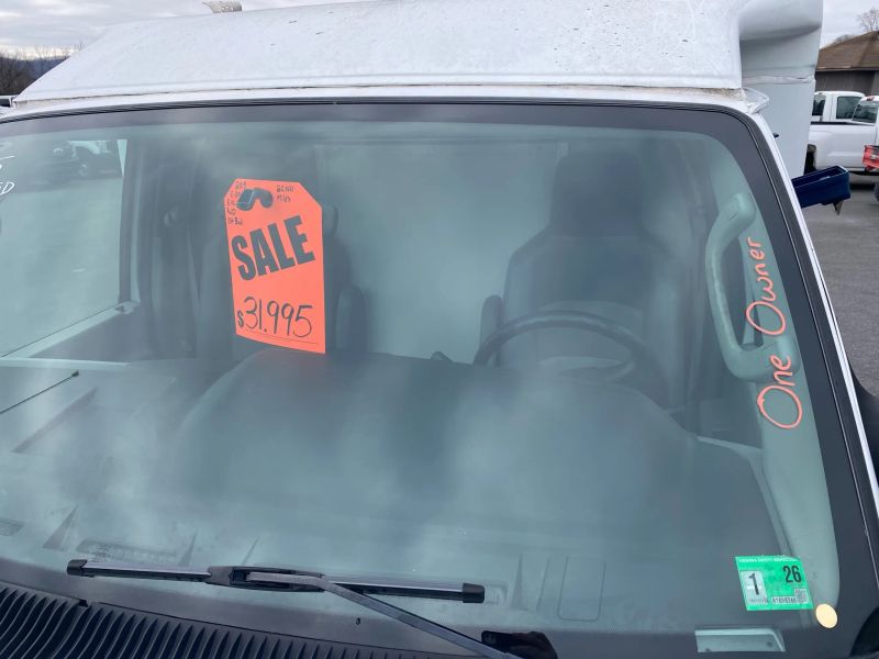 Used 2015 Ford E-350 - photo 7