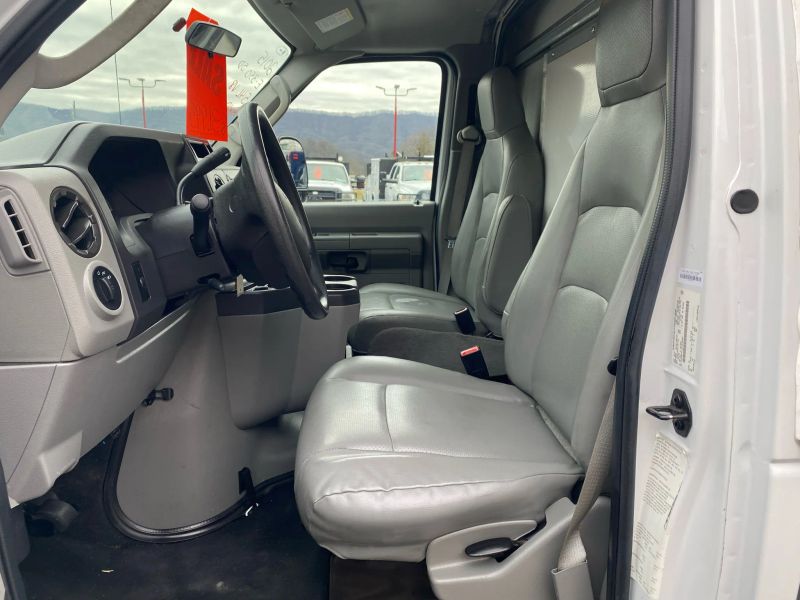 Used 2015 Ford E-350 - photo 11