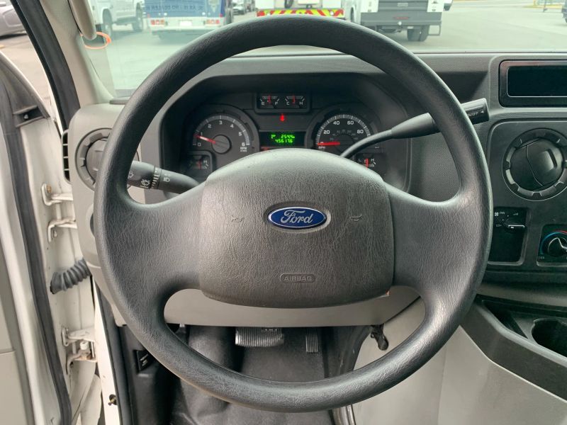 Used 2014 Ford E-350 - photo 12