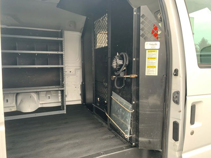 Used 2014 Ford E-350 - photo 23
