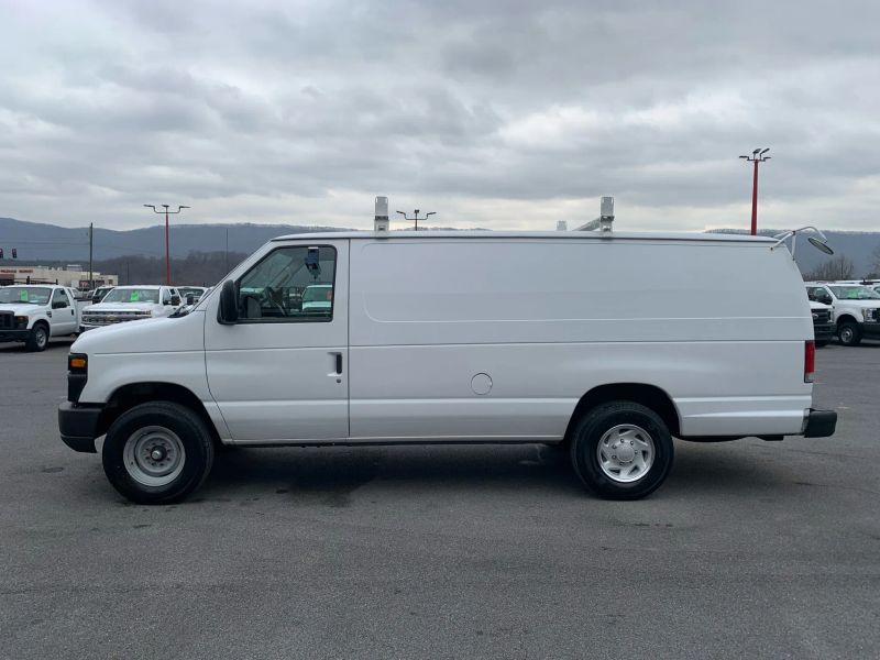 Used 2014 Ford E-350 - photo 7