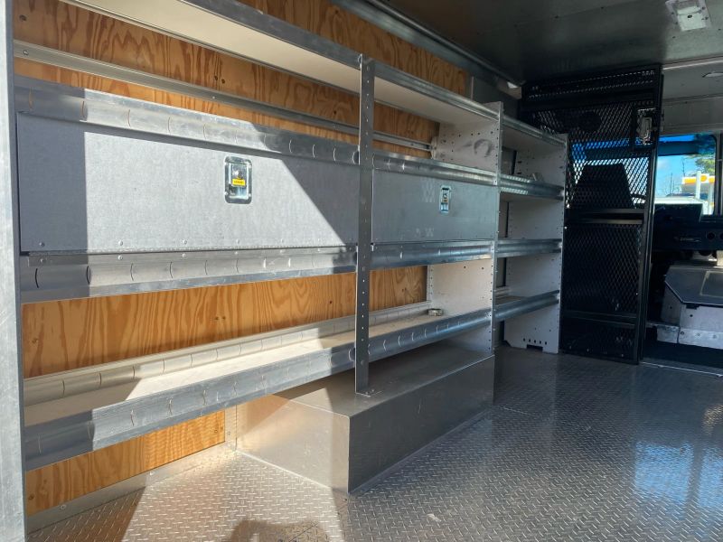 Used 2014 Ford E-350 - photo 21