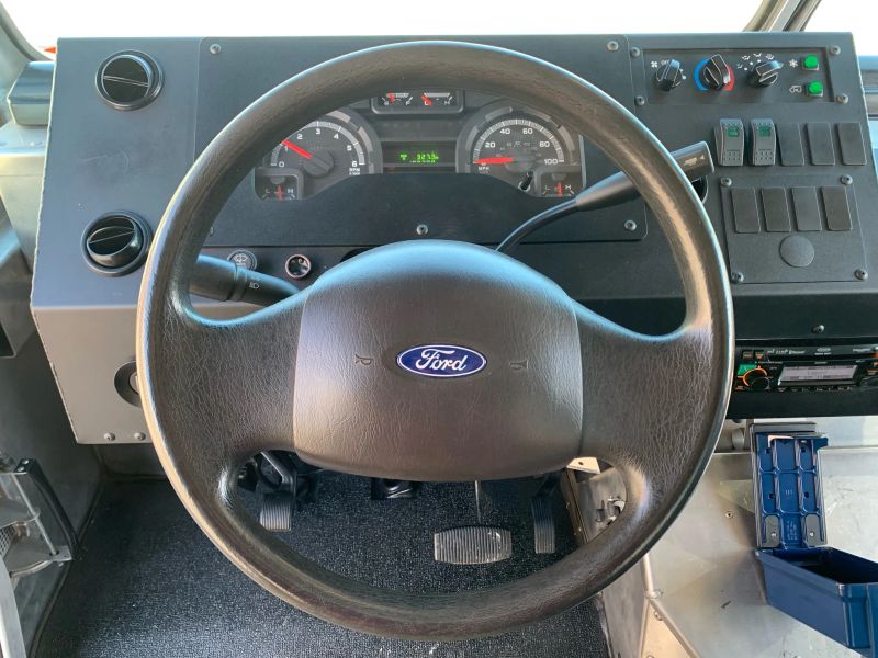 Used 2014 Ford E-350 - photo 12