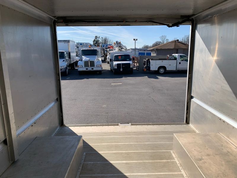 Used 2014 Ford E-350 - photo 27