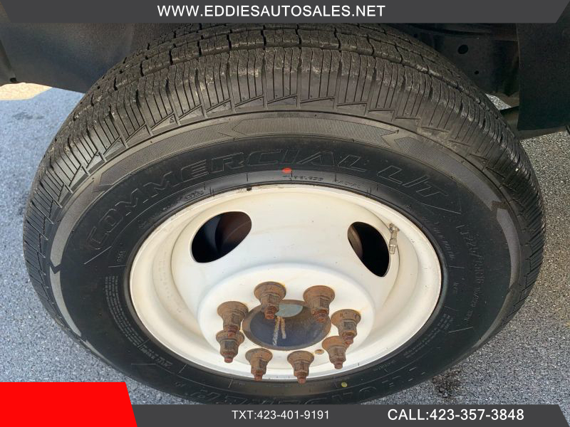 Used 2014 Ford E-350 - photo 29