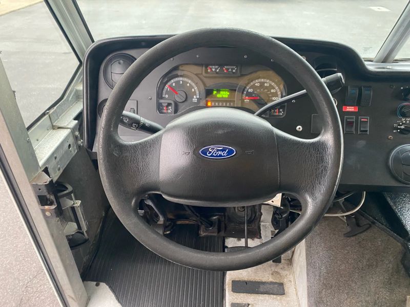 Used 2013 Ford E-350 - photo 11