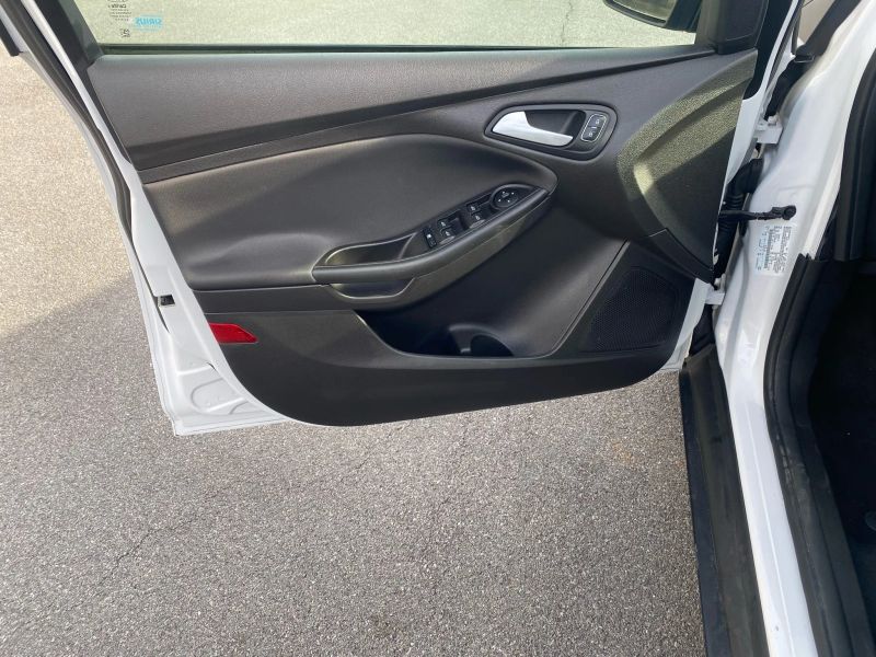Used 2017 Ford Focus - photo 10