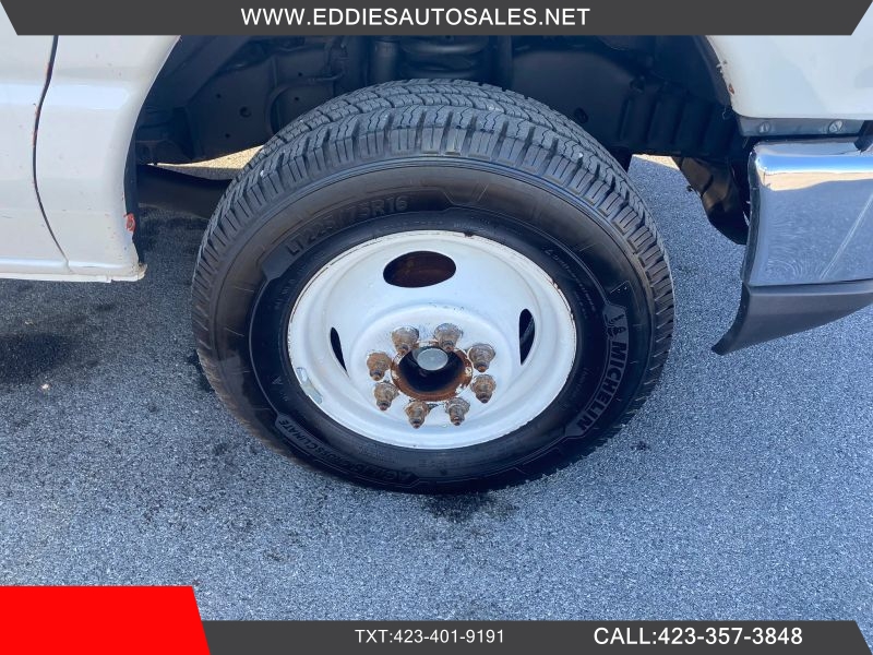 Used 2011 Ford E-450 - photo 24