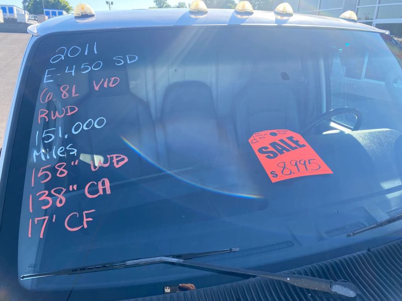 Used 2011 Ford E-450 - photo 5
